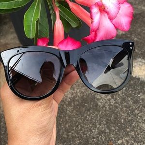 Marc Jacobs Black sunglasses